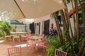 Chez Waffle Hotel