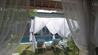 La Cabana Hotel and Villas