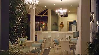 La Cabana Hotel and Villas