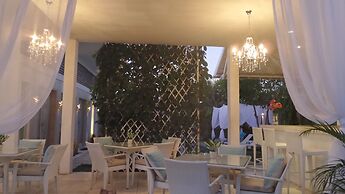 La Cabana Hotel and Villas