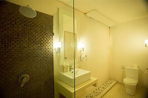 La Cabana Hotel and Villas