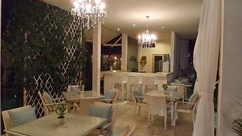 La Cabana Hotel and Villas