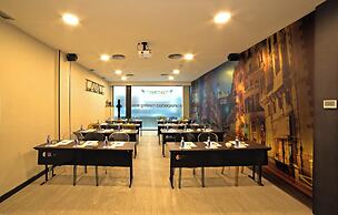 Hotel Indigo Madrid - Gran Via by IHG