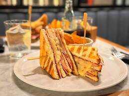 Hotel Indigo Madrid - Gran Via by IHG