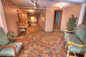 The Historic Gatlinburg Inn