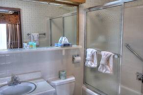 The Historic Gatlinburg Inn