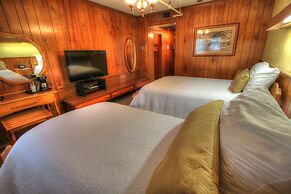 The Historic Gatlinburg Inn