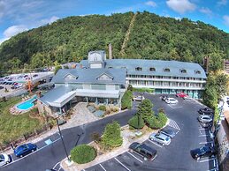 The Historic Gatlinburg Inn