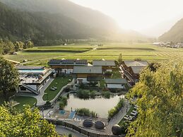 Feelfree Nature Resort