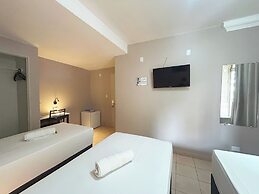 Hotel El Pilar by Bsb Inn