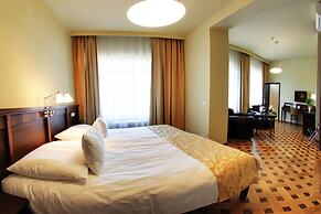 Hotel Baltaci Atrium