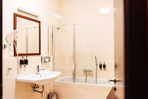 Hotel Baltaci Atrium