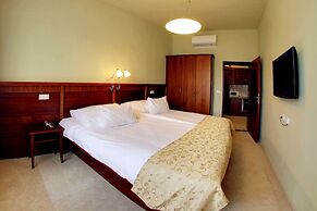 Hotel Baltaci Atrium