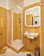 Central Downtown Apartments by Irundo