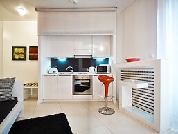 Central Downtown Apartments by Irundo