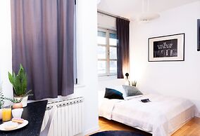 Central Downtown Apartments by Irundo