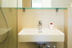 Central Downtown Apartments by Irundo