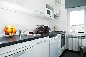 Central Downtown Apartments by Irundo