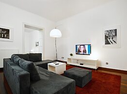 Central Downtown Apartments by Irundo