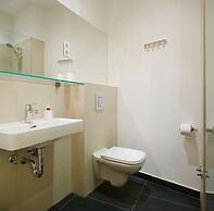 Central Downtown Apartments by Irundo