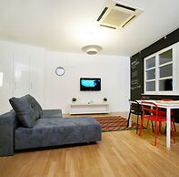 Central Downtown Apartments by Irundo