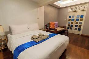 Seven Senses Guest House