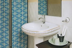 Seven Senses Guest House