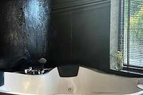 Seven Senses Guest House