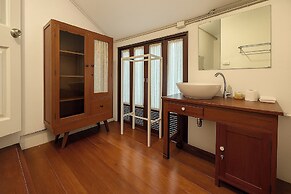 Seven Senses Guest House