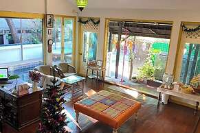 Seven Senses Guest House