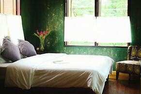 Seven Senses Guest House