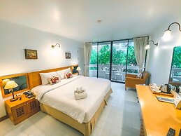 Nern Chalet Beachfront Hotel