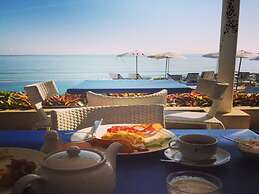 Nern Chalet Beachfront Hotel