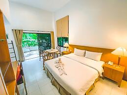 Nern Chalet Beachfront Hotel