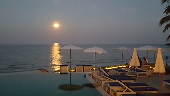 Nern Chalet Beachfront Hotel