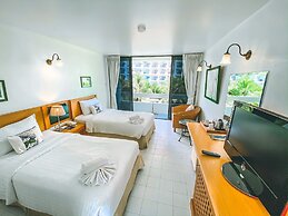 Nern Chalet Beachfront Hotel