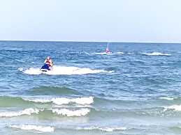 Nern Chalet Beachfront Hotel