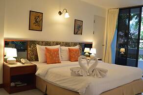 Nern Chalet Beachfront Hotel