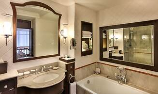 Centara Grand Beach Resort & Villas Hua Hin