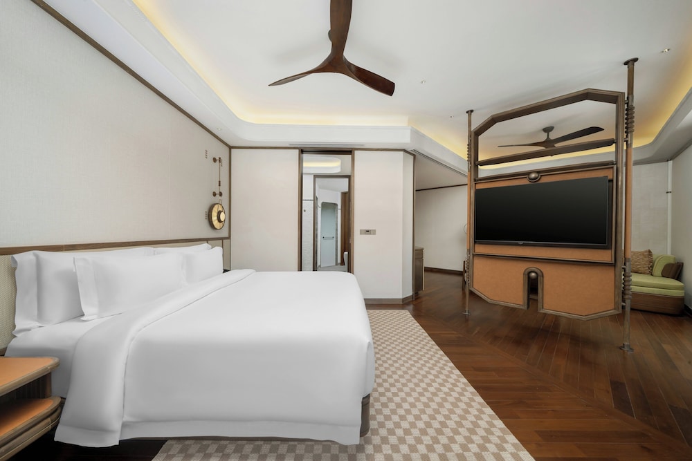 Centara Grand Beach Resort Hua Hin