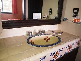 Coral Cuernavaca Resort & Spa