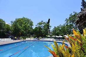 Coral Cuernavaca Resort & Spa