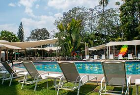 Coral Cuernavaca Resort & Spa