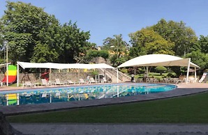 Coral Cuernavaca Resort & Spa