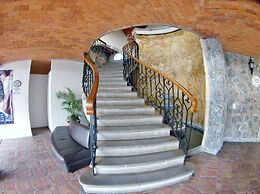 Coral Cuernavaca Resort & Spa