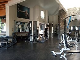 Coral Cuernavaca Resort & Spa