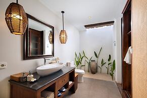 Lembongan Beach Club and Resort