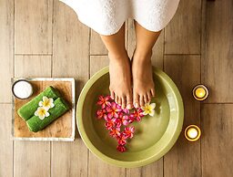 Lembongan Beach Club and Resort