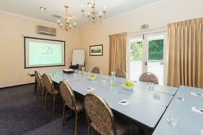 Discovery Settlers Hotel