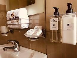 Jay and Bee Guest House